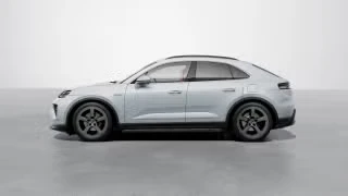 2026 Porsche Macan - Image 9 of 30