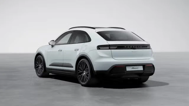 2026 Porsche Macan Electric - Image 18 of 30