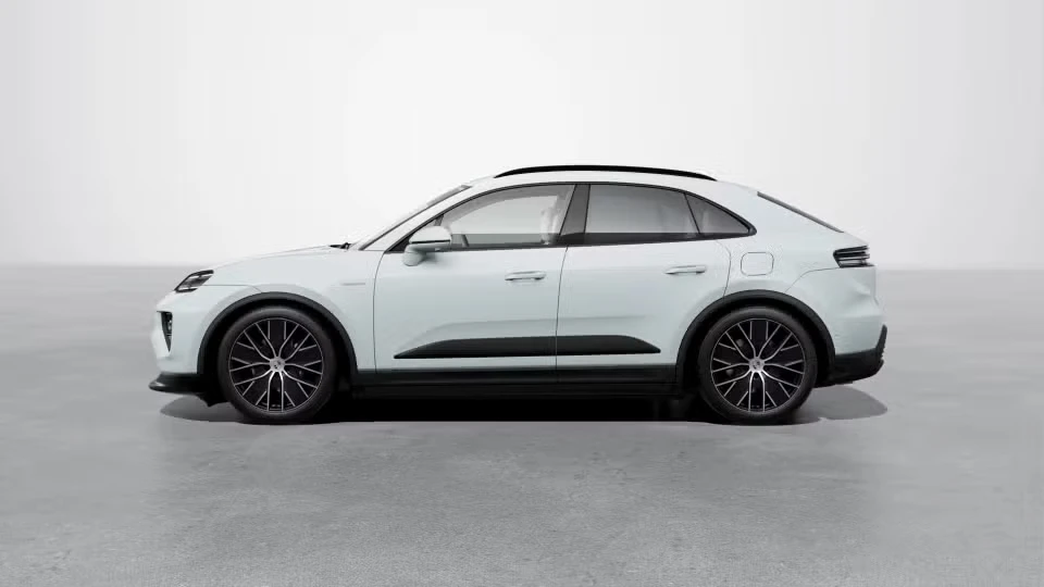 2026 Porsche Macan Electric - Image 11 of 30