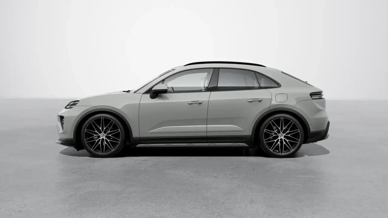 2026 Porsche Macan Electric - Image 16 of 30