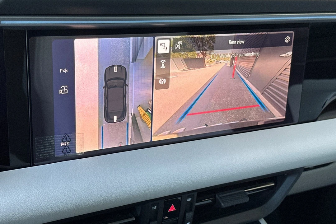 2026 Porsche Macan Electric - Image 24 of 31