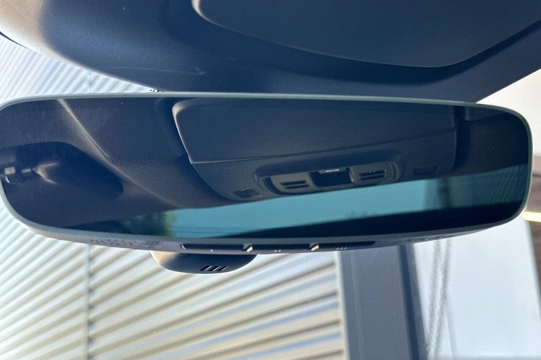 2026 Porsche Macan Electric - Image 22 of 31