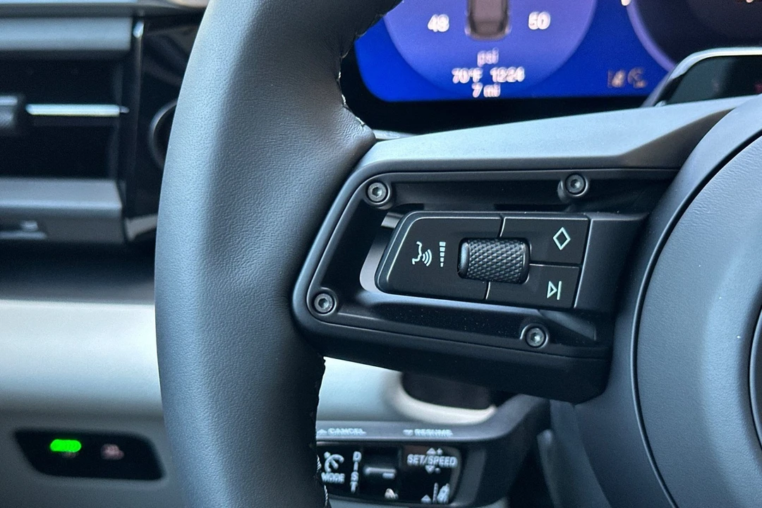 2026 Porsche Macan Electric - Image 31 of 31