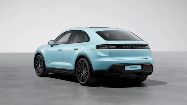 2026 Porsche Macan Electric - Image 18 of 21