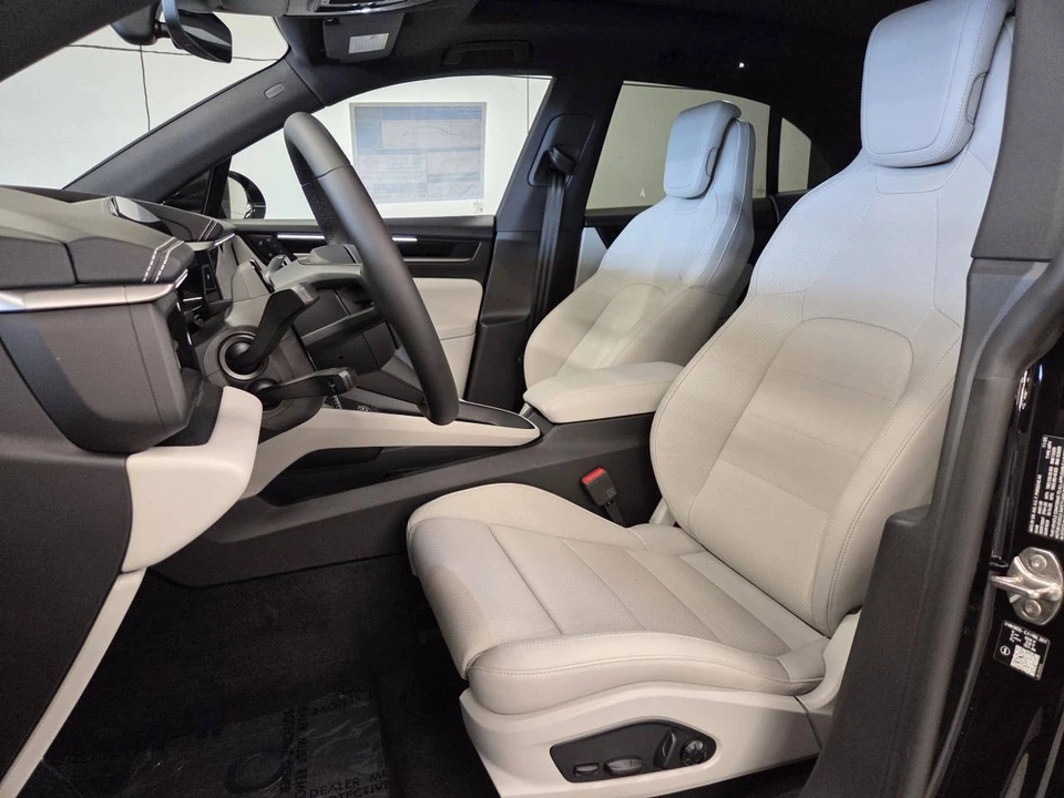 2026 Porsche Macan Electric - Image 5 of 5
