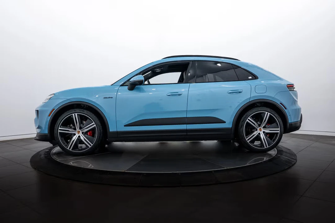2026 Porsche Macan Electric - Image 12 of 21