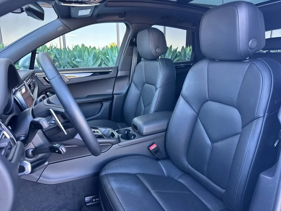 2026 Porsche Macan Electric - Image 5 of 5