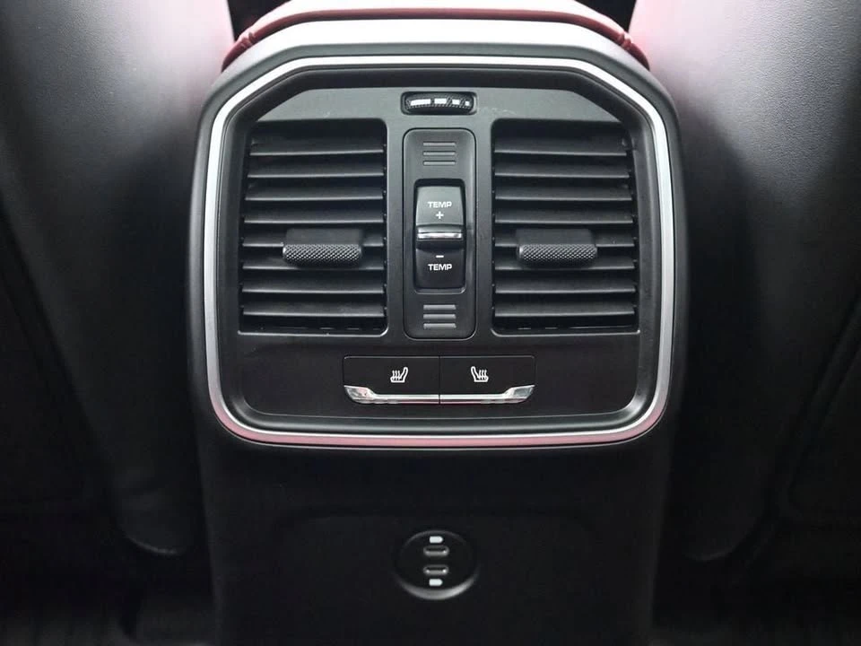2026 Porsche Macan Electric - Image 8 of 20