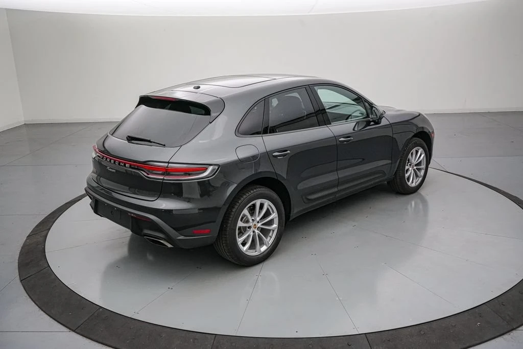2026 Porsche Macan - Image 5 of 31
