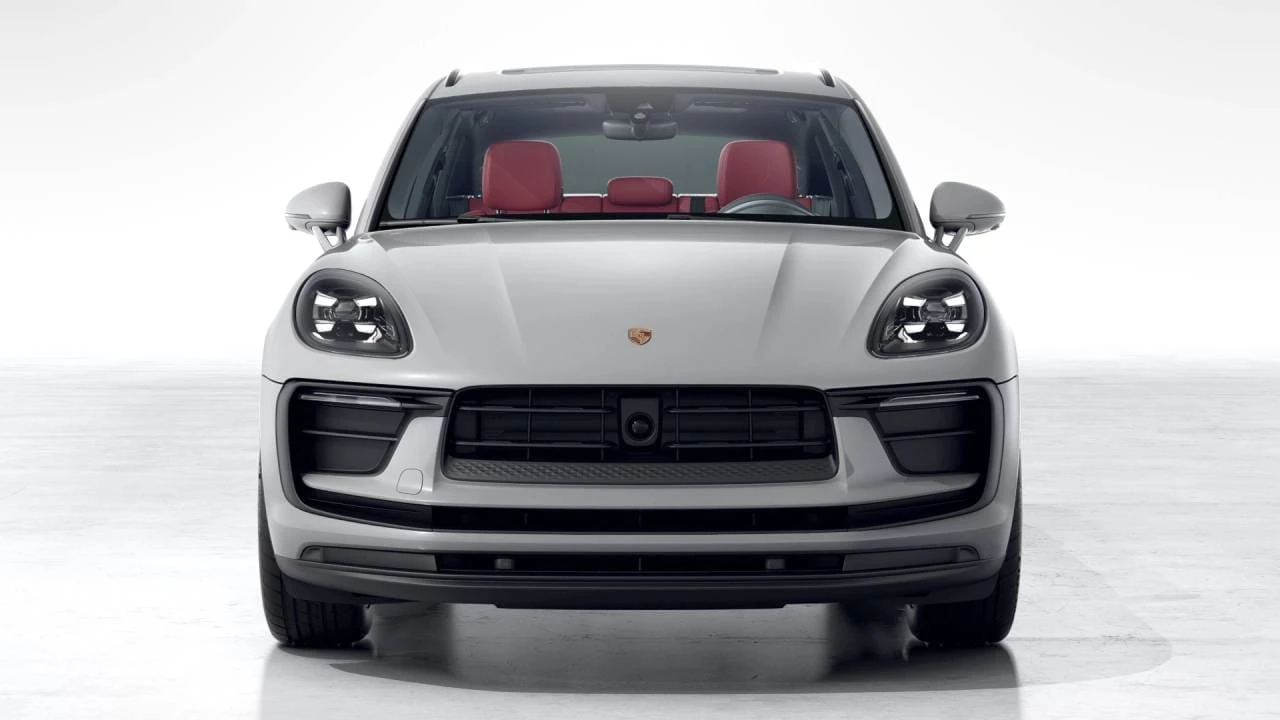 2026 Porsche Macan Electric - Image 8 of 10