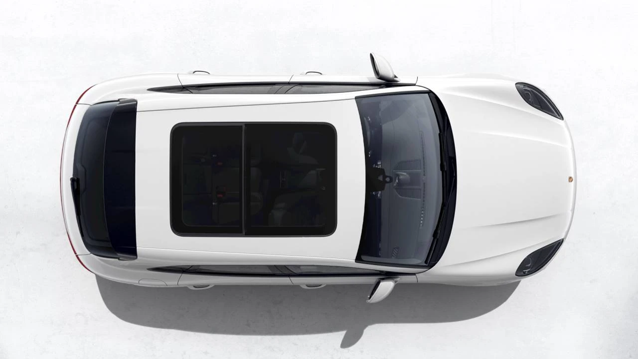 2026 Porsche Macan - Image 5 of 10