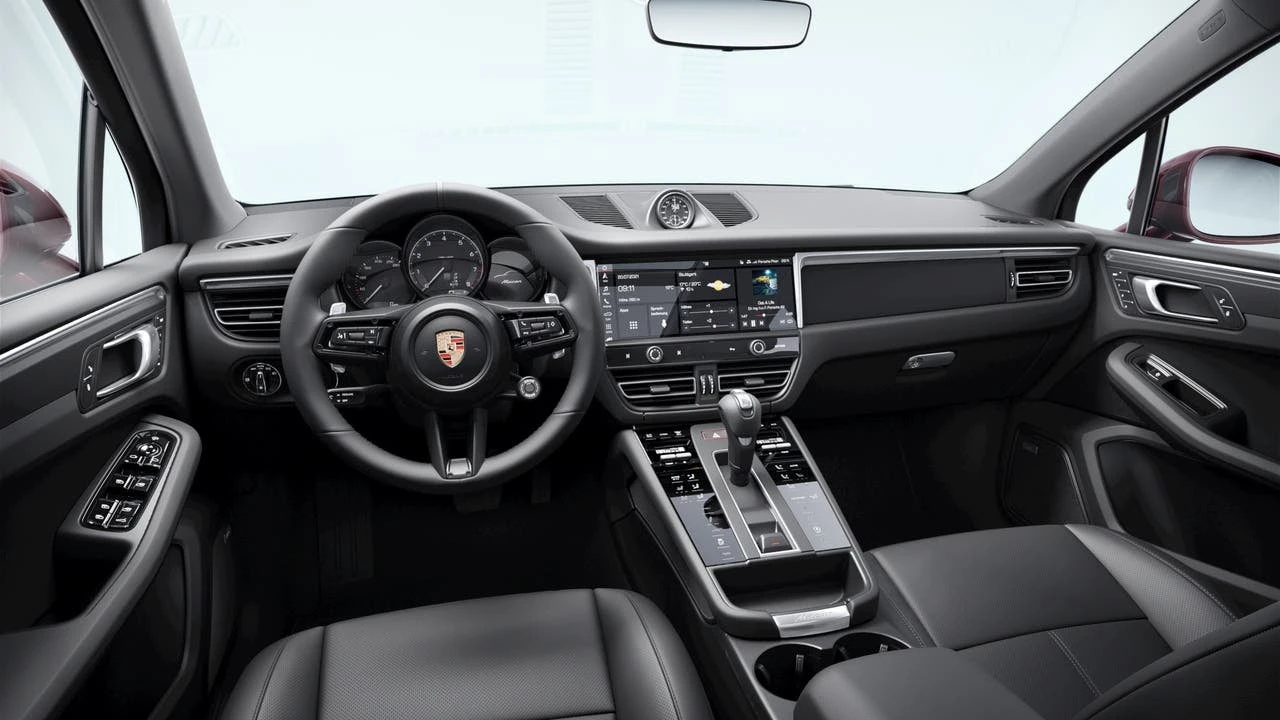 2026 Porsche Macan - Image 9 of 10