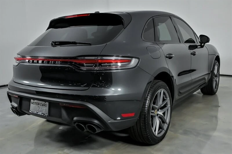 2026 Porsche Macan - Image 12 of 31
