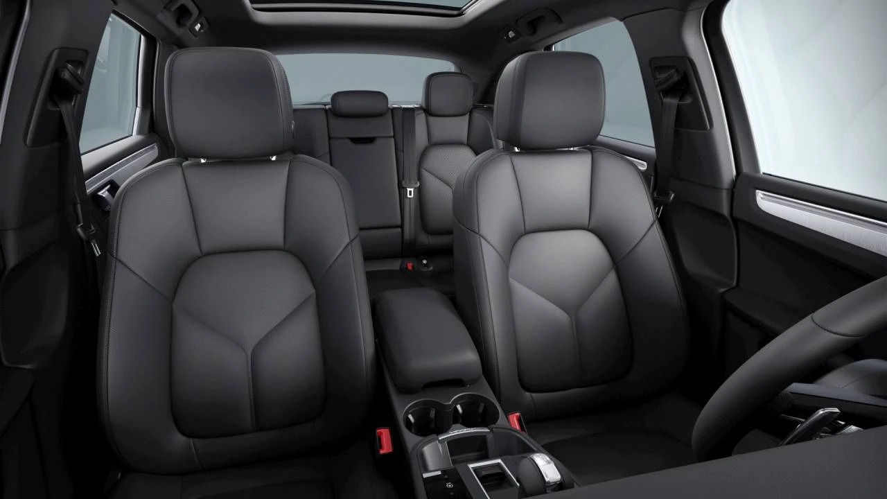 2026 Porsche Macan - Image 10 of 10
