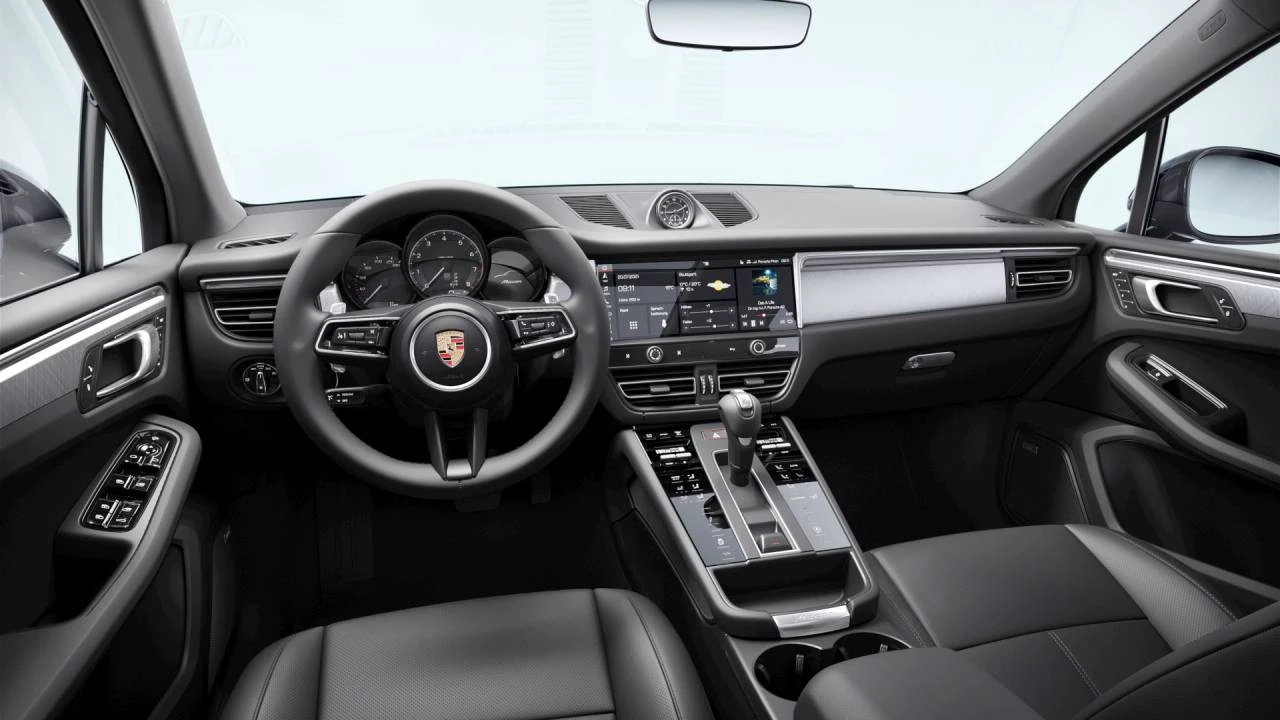 2026 Porsche Macan - Image 9 of 10