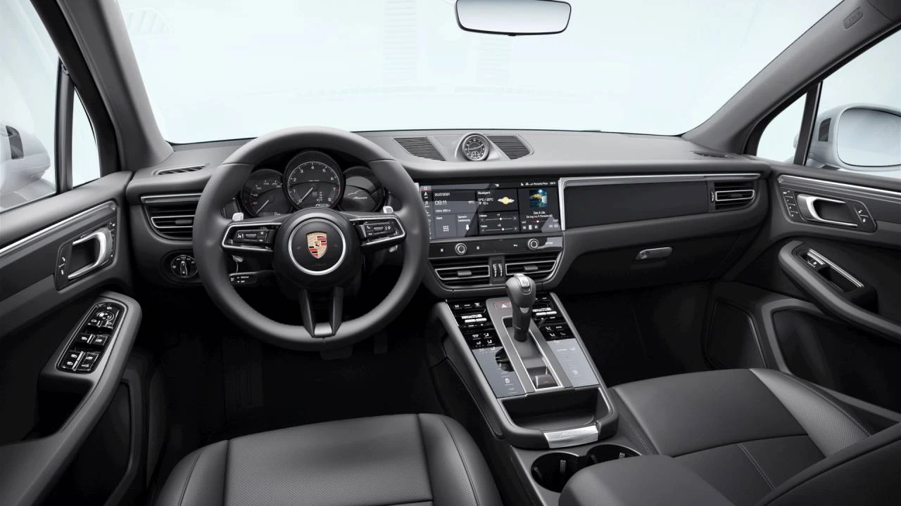 2026 Porsche Macan - Image 9 of 10