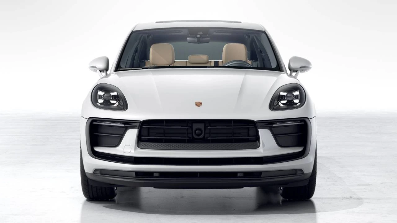 2026 Porsche Macan - Image 8 of 10