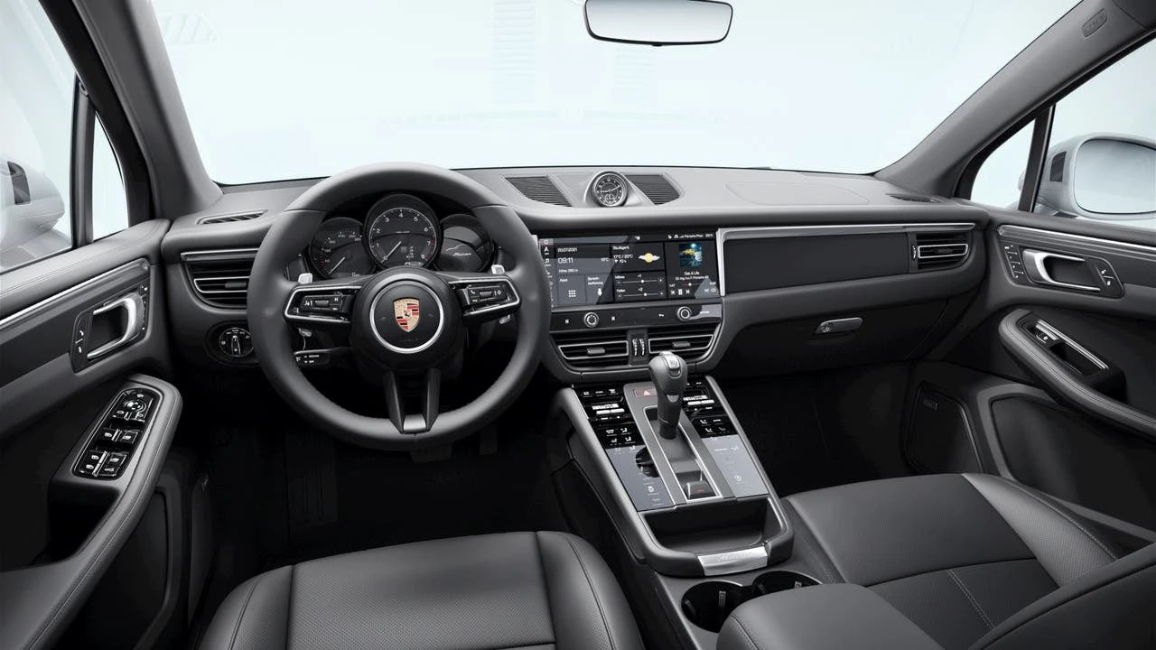 2026 Porsche Macan - Image 9 of 10