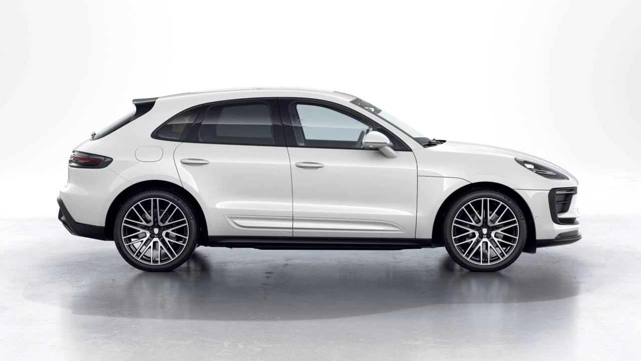2026 Porsche Macan - Image 6 of 10
