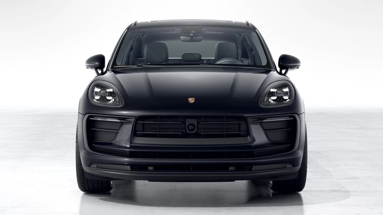 2026 Porsche Macan - Image 8 of 10