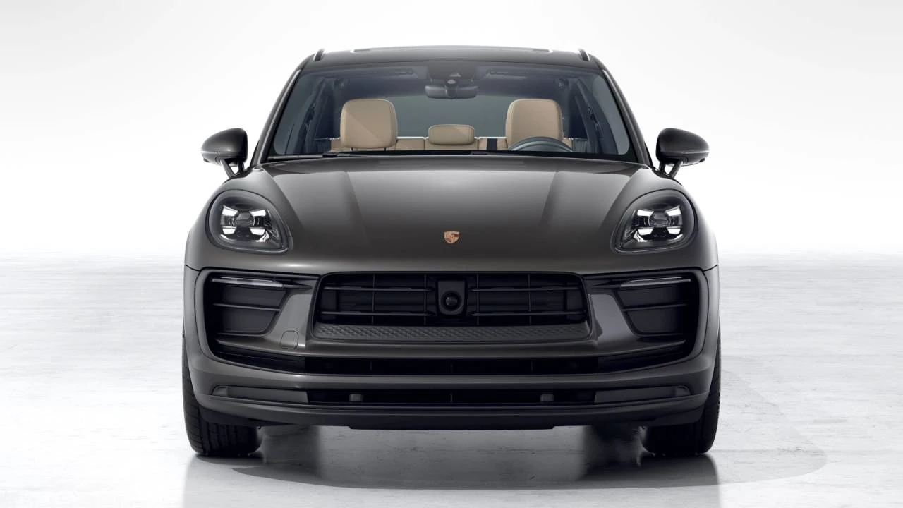 2026 Porsche Macan - Image 8 of 10