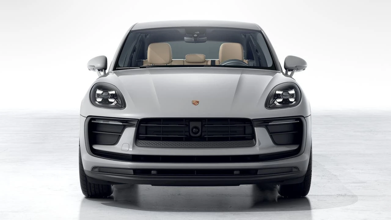 2026 Porsche Macan - Image 8 of 10