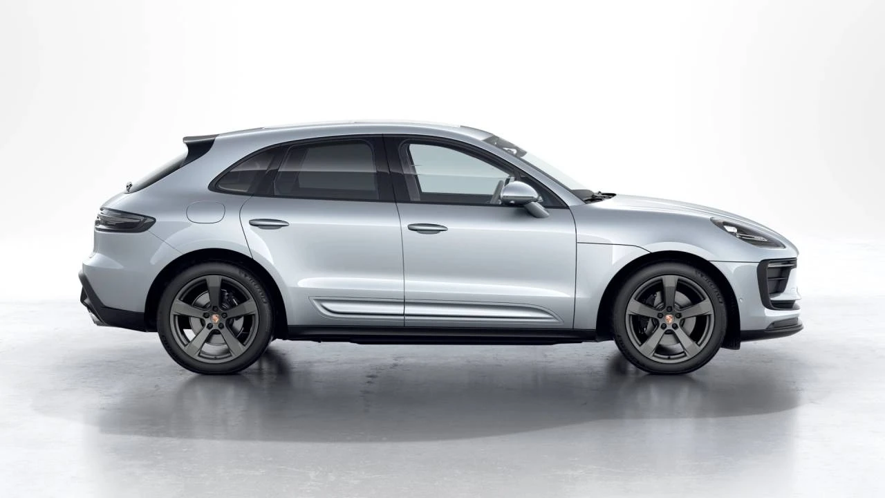 2026 Porsche Macan - Image 6 of 10