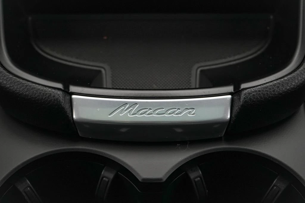 2026 Porsche Macan - Image 24 of 31