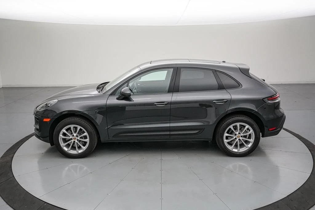 2026 Porsche Macan - Image 8 of 31