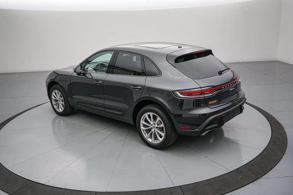2026 Porsche Macan - Image 7 of 31
