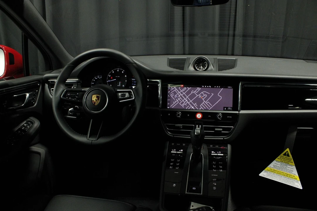 2026 Porsche Macan - Image 10 of 31