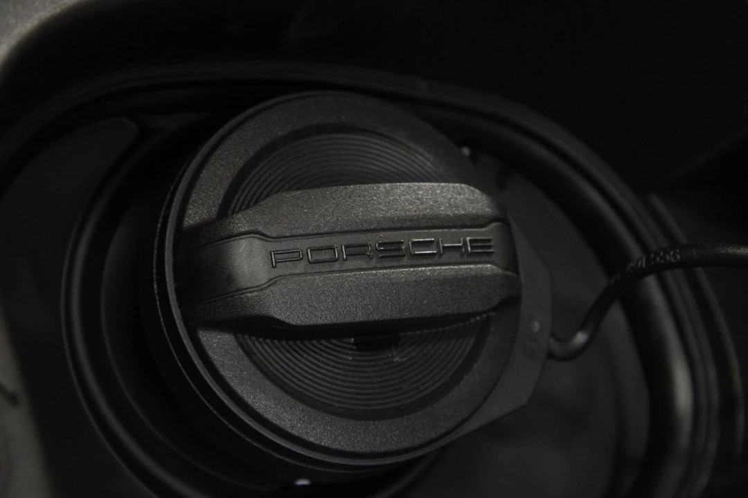 2026 Porsche Macan - Image 22 of 31