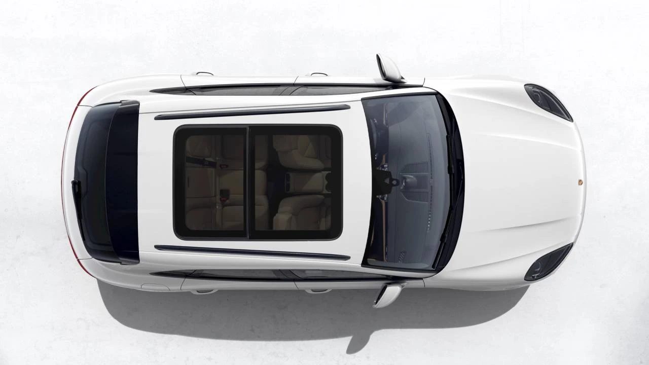 2026 Porsche Macan - Image 5 of 10