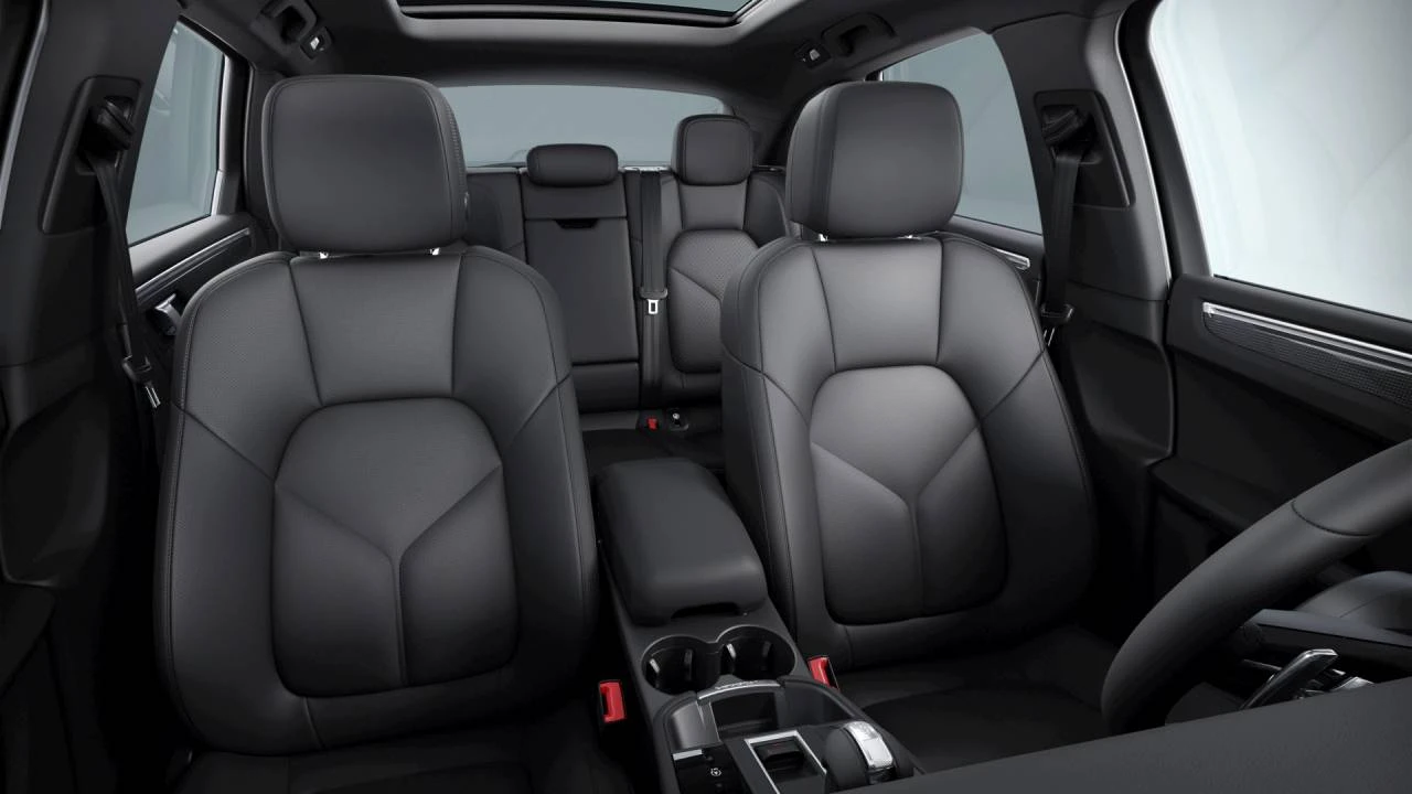 2026 Porsche Macan - Image 10 of 10