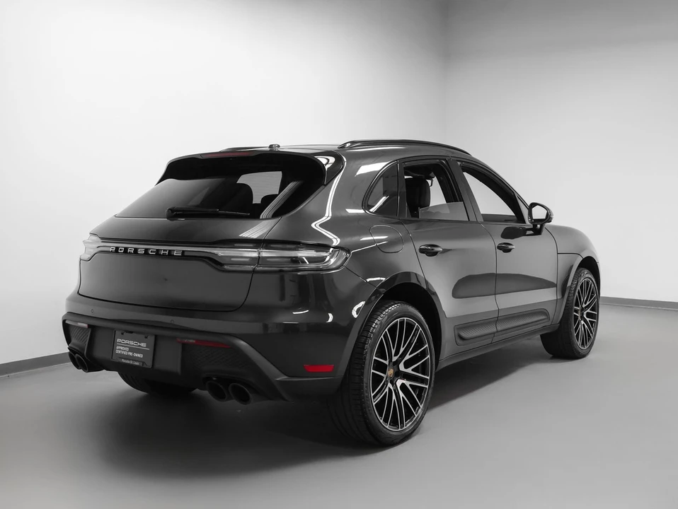 2026 Porsche Macan - Image 12 of 31