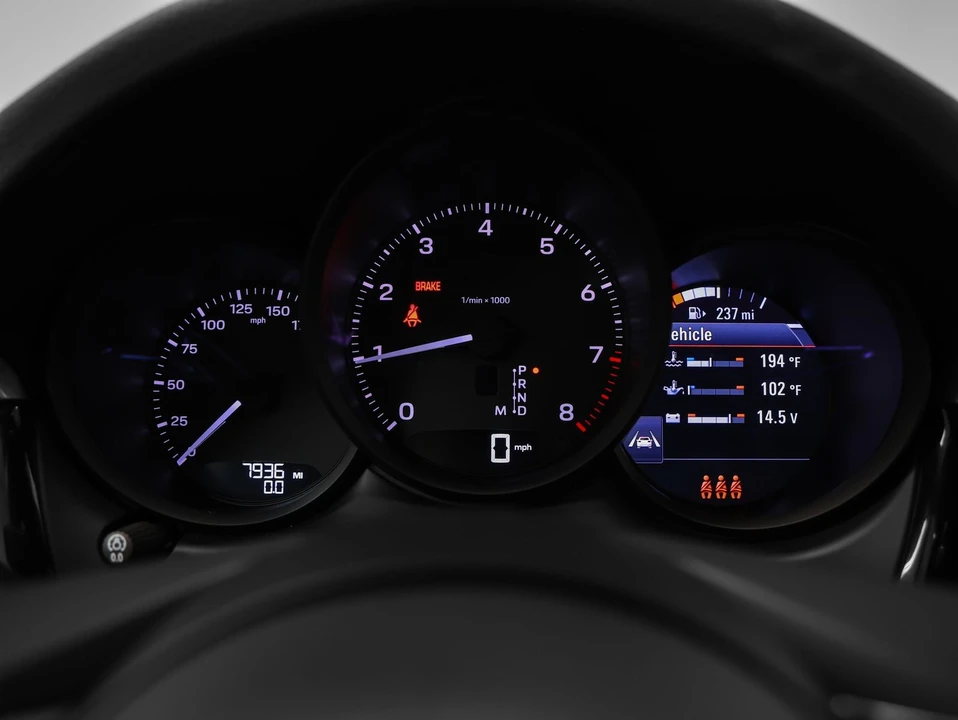 2026 Porsche Macan - Image 31 of 31