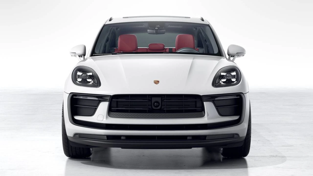 2026 Porsche Macan - Image 8 of 10
