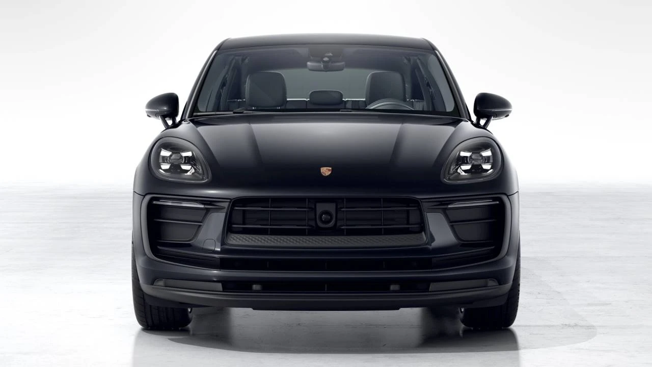 2026 Porsche Macan - Image 8 of 10