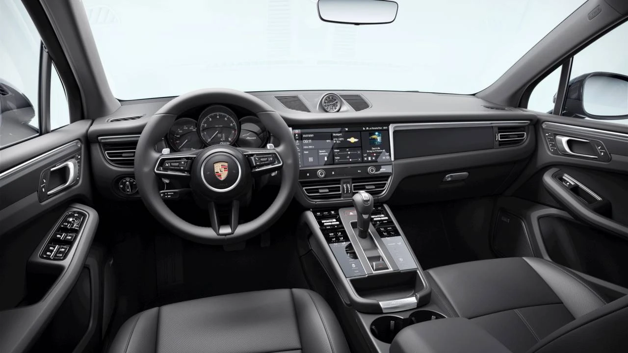 2026 Porsche Macan - Image 9 of 10