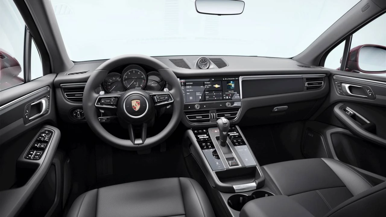 2026 Porsche Macan - Image 9 of 10