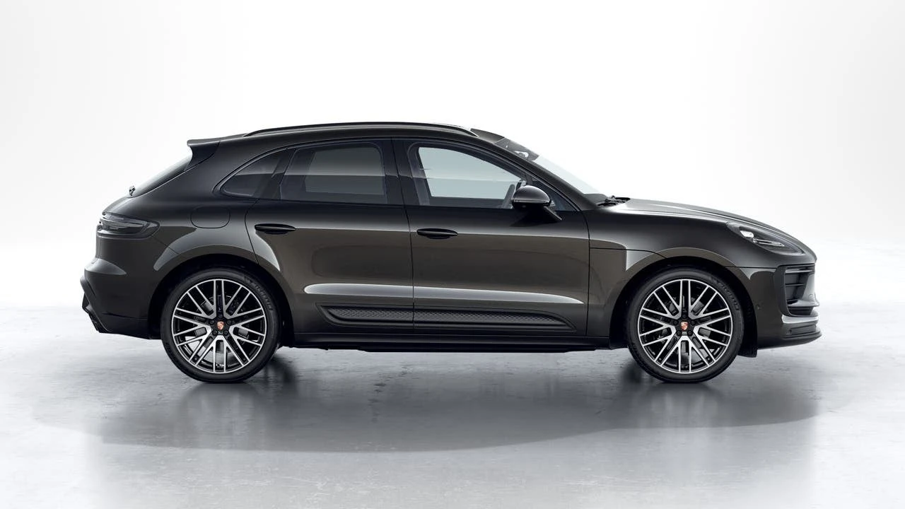 2026 Porsche Macan - Image 6 of 10