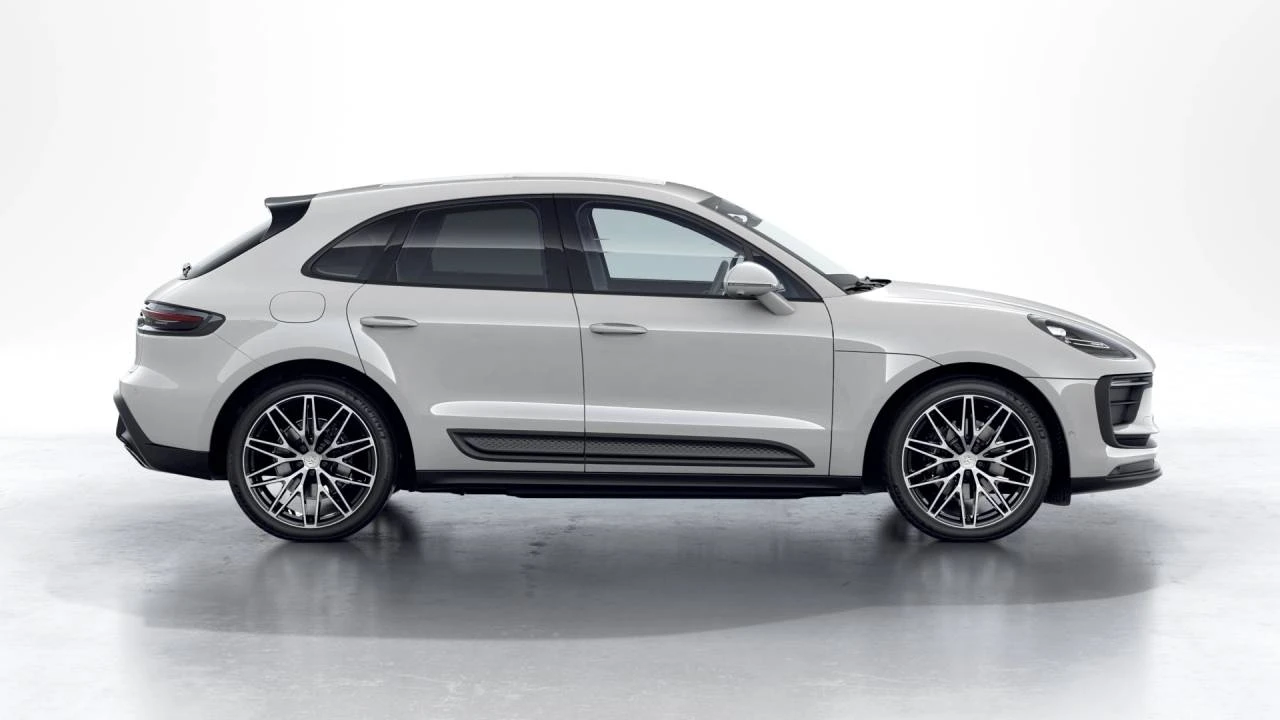 2026 Porsche Macan - Image 6 of 10