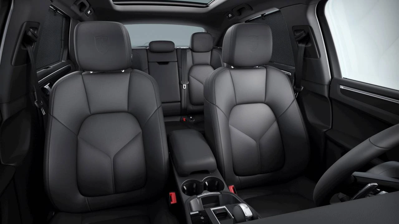 2026 Porsche Macan - Image 10 of 10