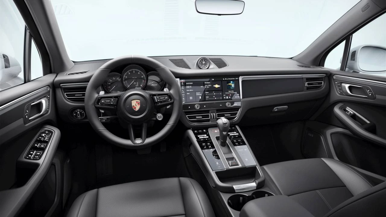 2026 Porsche Macan - Image 9 of 10