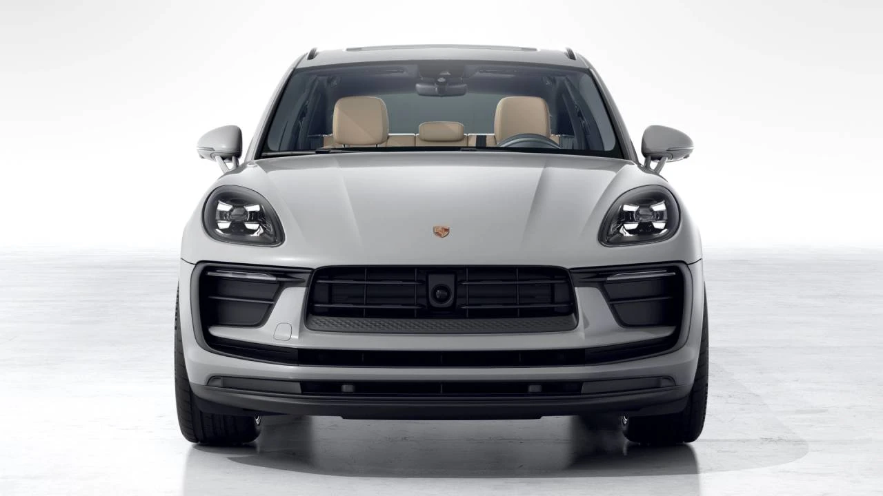 2026 Porsche Macan - Image 8 of 10