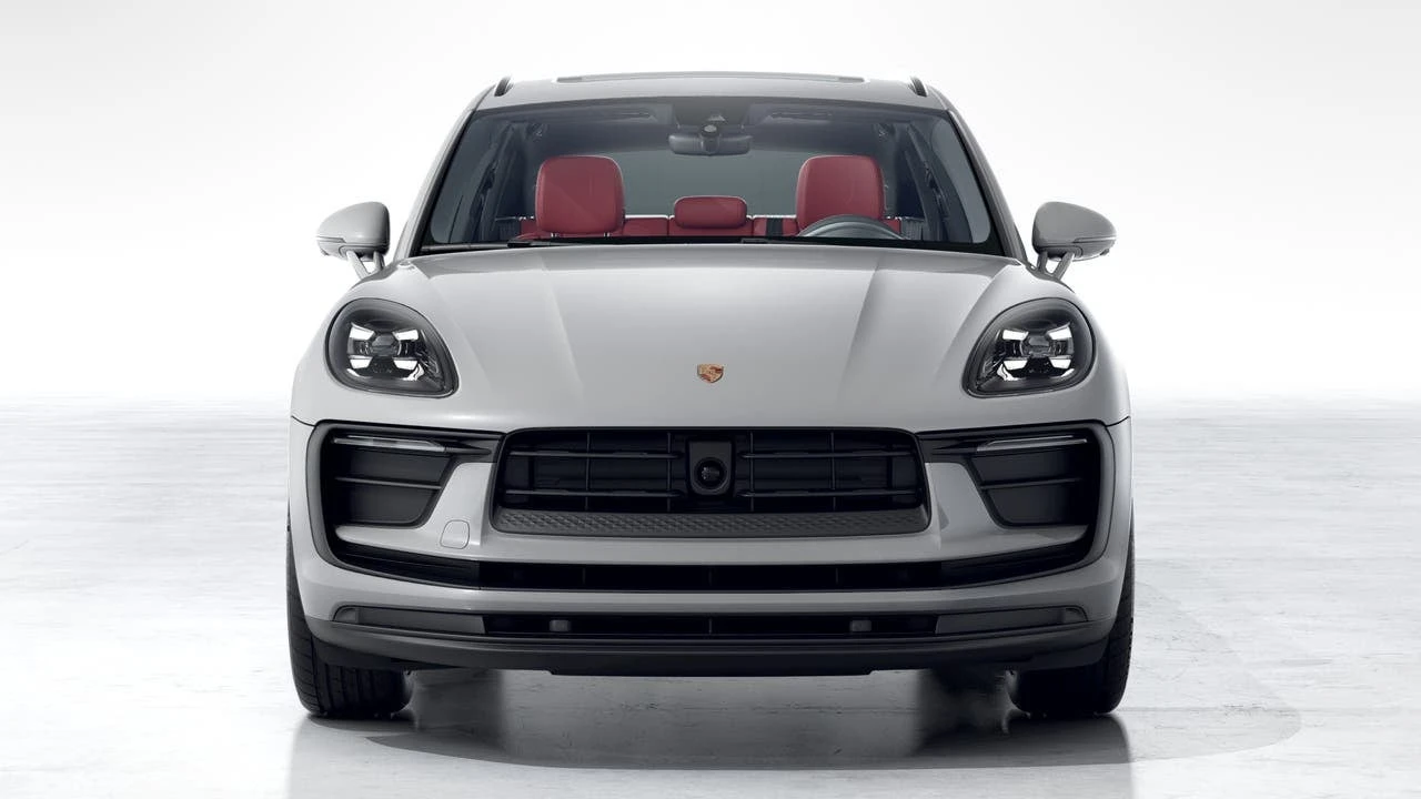 2026 Porsche Macan - Image 8 of 10