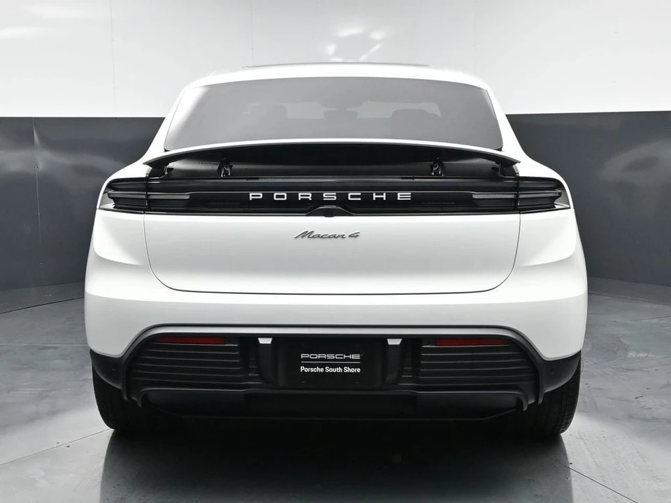 2026 Porsche Macan Electric - Image 7 of 31