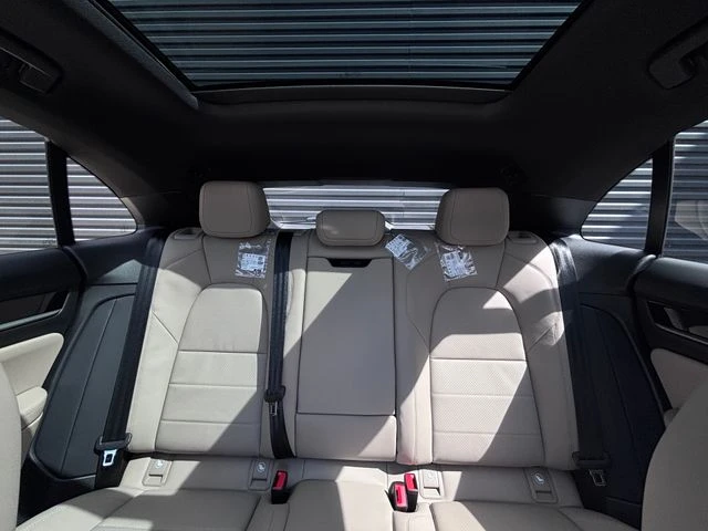 2026 Porsche Macan Electric - Image 27 of 31