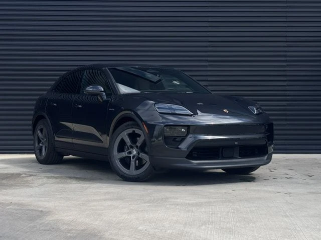 2026 Porsche Macan Electric - Image 9 of 31