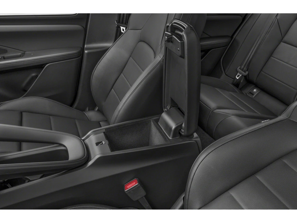 2026 Porsche Macan Electric - Image 13 of 15